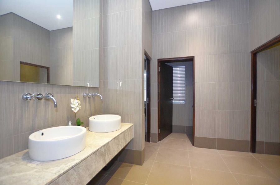 To Let Commercial Property for Rent in Dal Josafat Western Cape